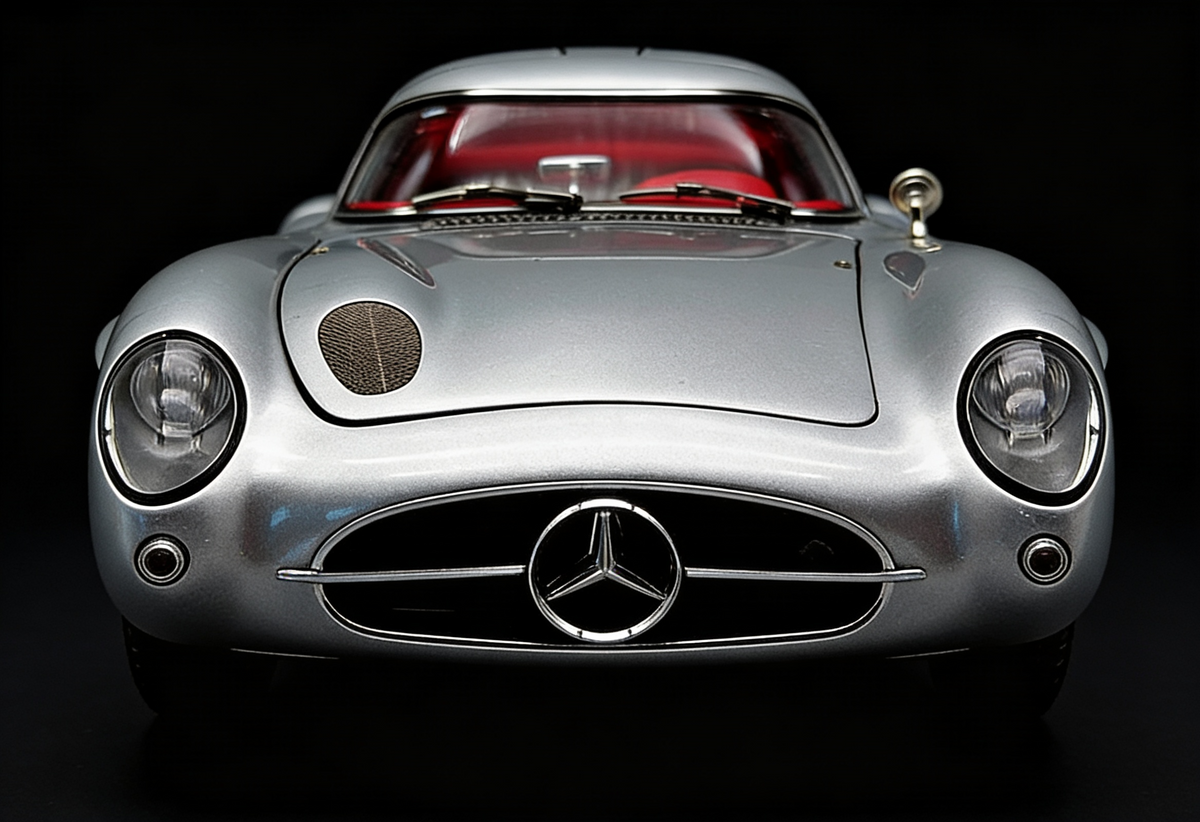 Mercedes-Benz 300 SLR Coupé 1955 Limited "Red Interior" Edition by CMC