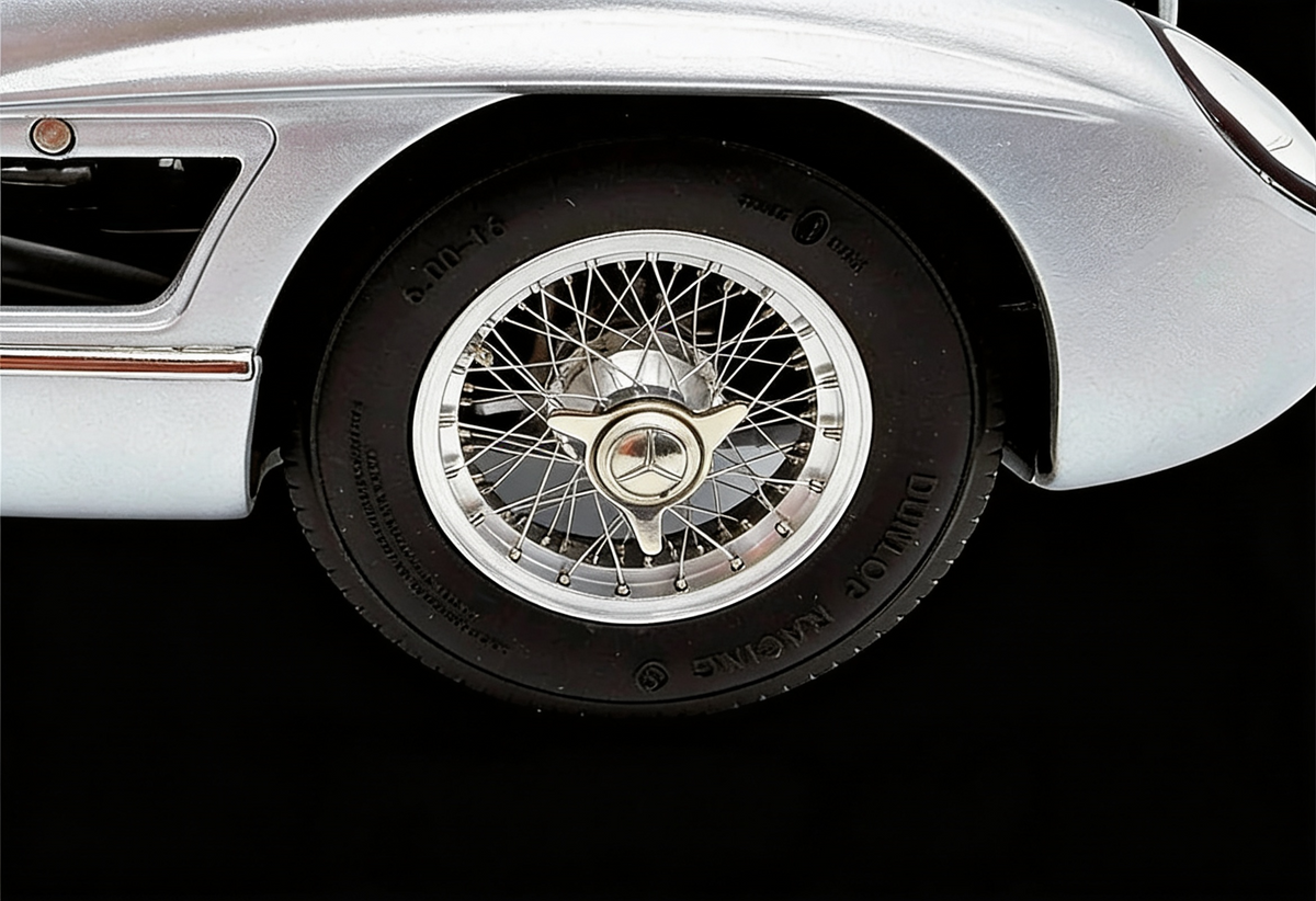 Mercedes-Benz 300 SLR Coupé 1955 Limited "Red Interior" Edition by CMC