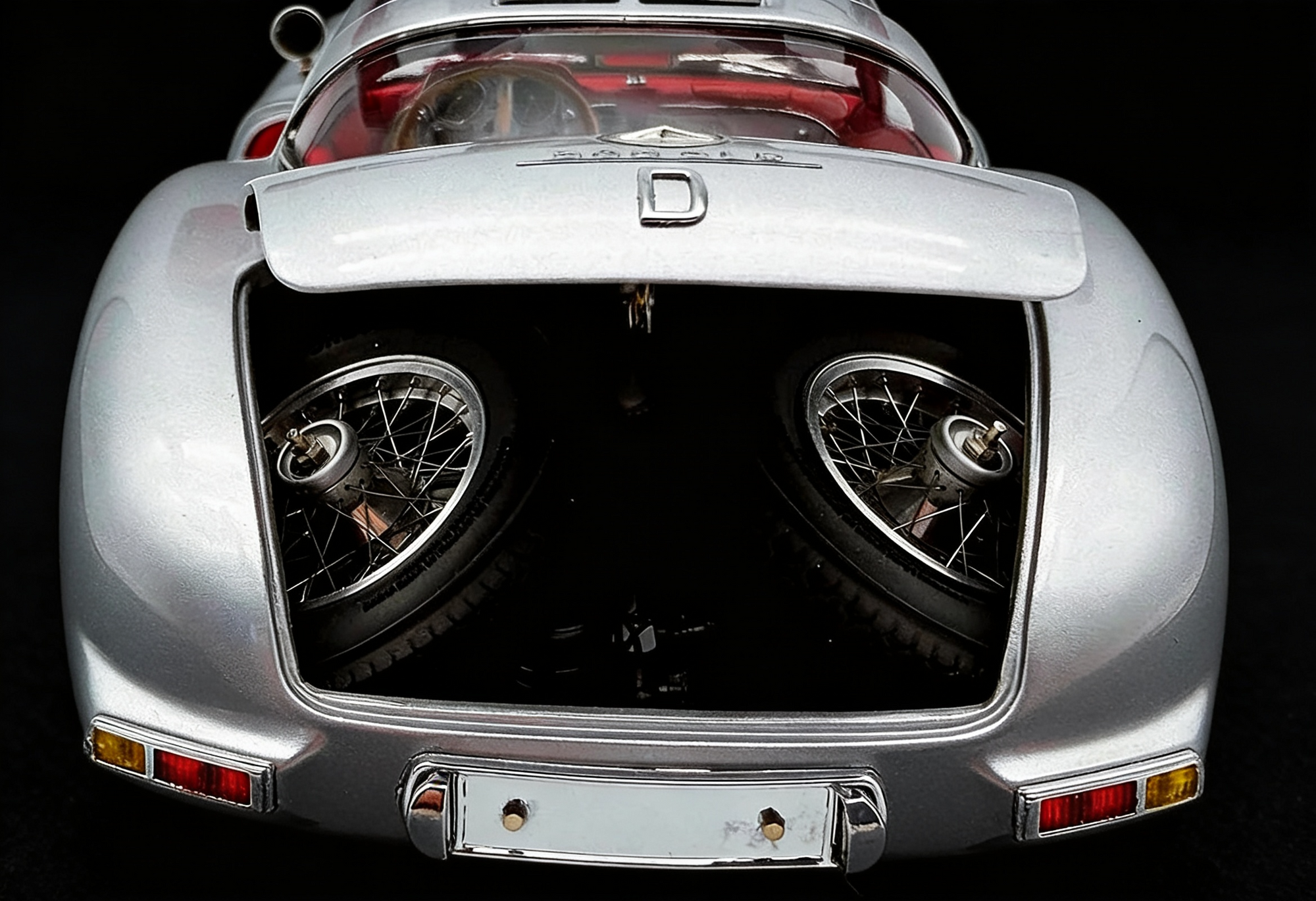 Mercedes-Benz 300 SLR Coupé 1955 Limited "Red Interior" Edition by CMC